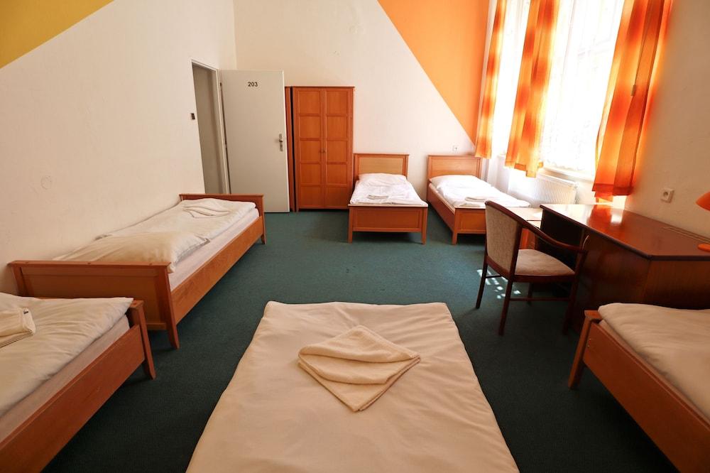 A Plus Hostel - Centrum Prague Ngoại thất bức ảnh