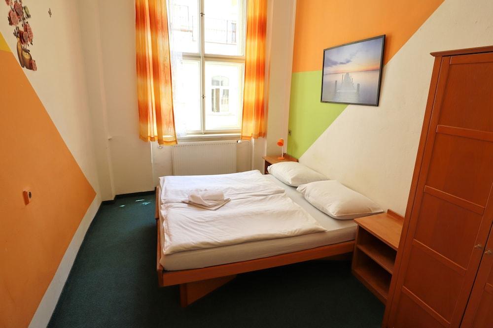 A Plus Hostel - Centrum Prague Ngoại thất bức ảnh