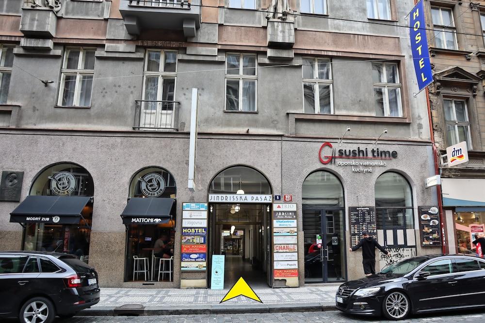 A Plus Hostel - Centrum Prague Ngoại thất bức ảnh