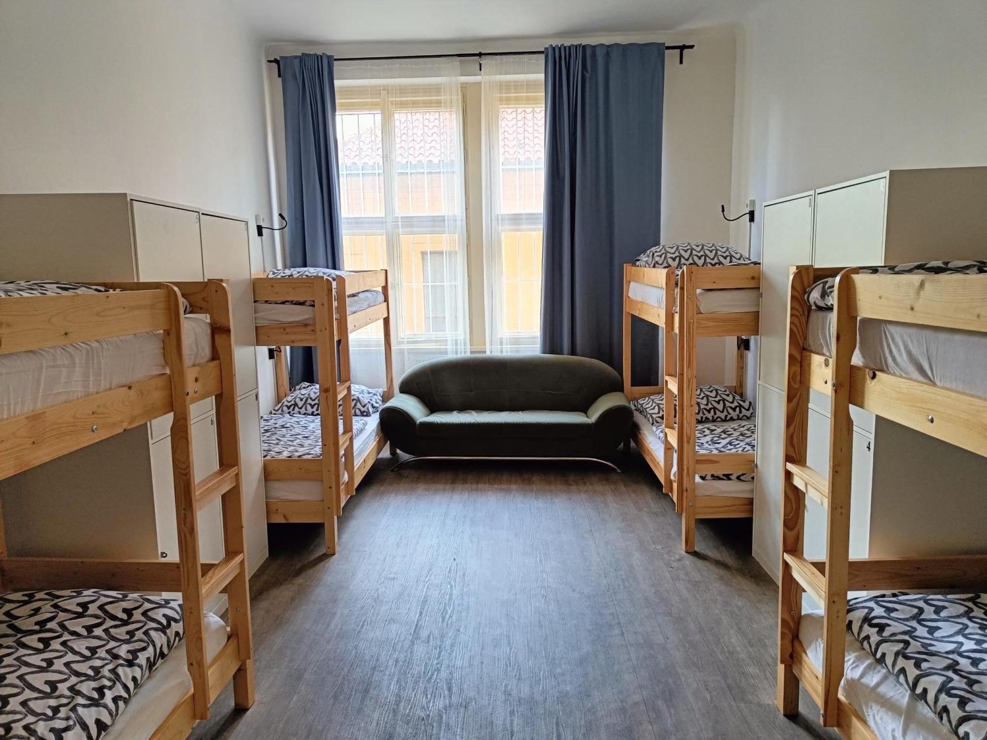 A Plus Hostel - Centrum Prague Ngoại thất bức ảnh